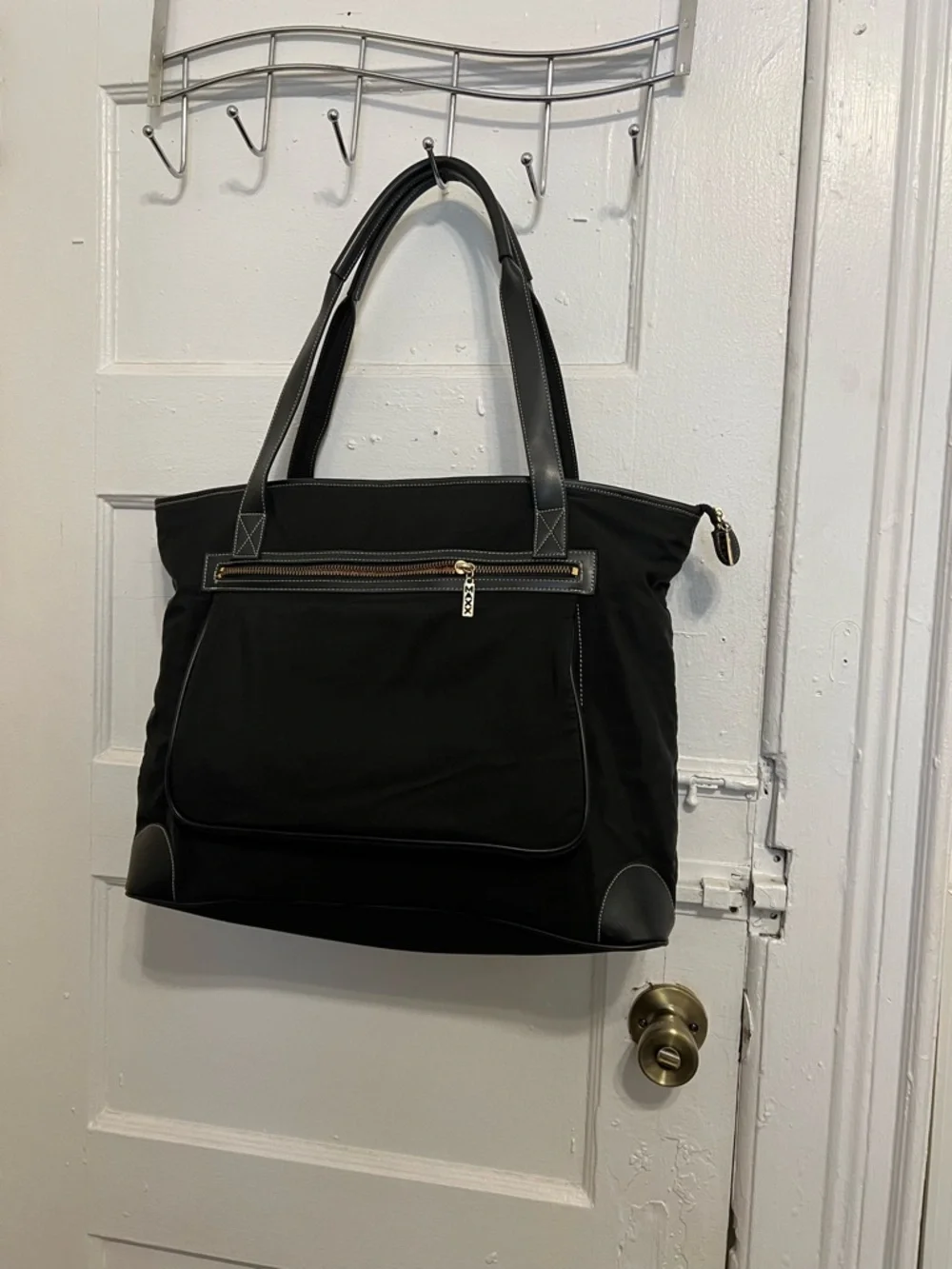 Vintage Maxx New York Black Laptop Tote with Front Zip Pocket